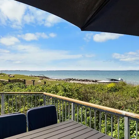 Ferienhaus Luci - 20m From The Sea By Interhome *